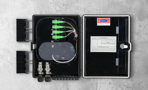 FTTH Caja de Terminación Óptica Aérea con splitter 1x16 SC/APC