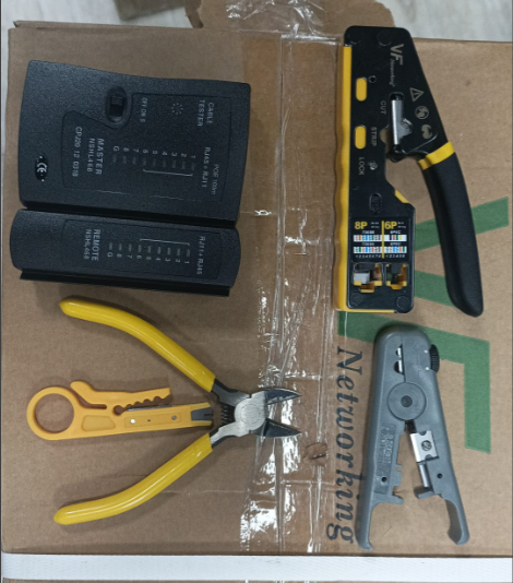 VF-KIT DE HERRAMIENTAS 8 EN 1 PARA CONECTORES RJ45 PASANTES