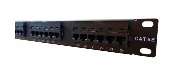 Patchera 24 puertos cat 5e para rack